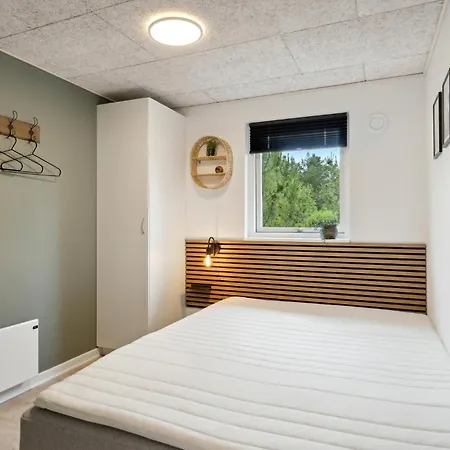 Feriehus 4 Bedroom Beautiful In Blåvand