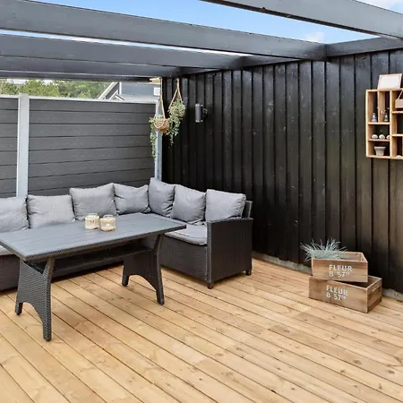 4 Bedroom Beautiful In *