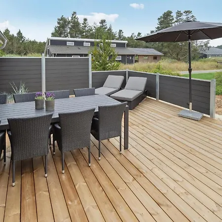 4 Bedroom Beautiful In * Blåvand