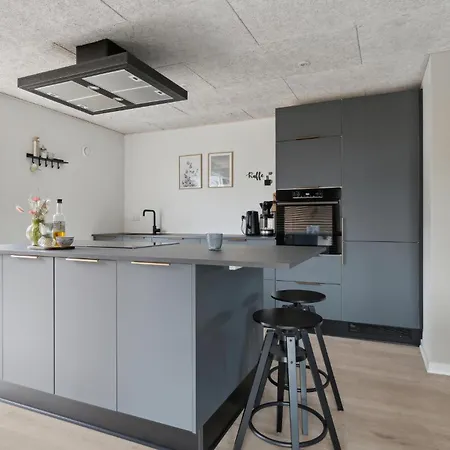 4 Bedroom Beautiful In Feriehus